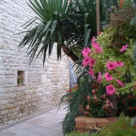 B&B La Fontaine Des Arts