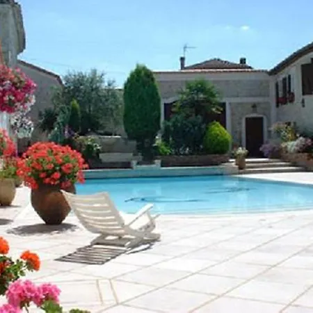 La Fontaine Des Arts B&B *