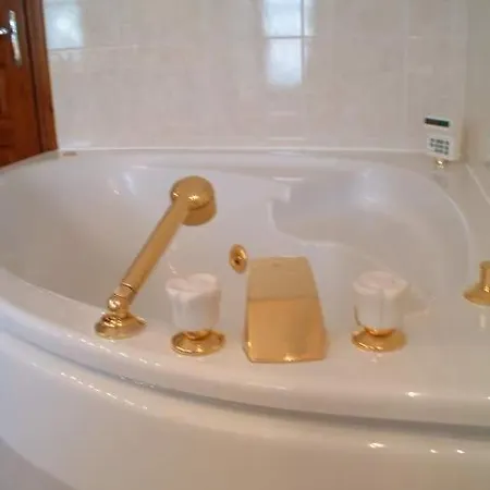 La Fontaine Des Arts B&B